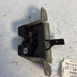 Serrure de hayon TOYOTA AYGO 1 PHASE 2 Essence - Image 1
