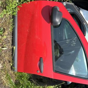 Porte avant gauche DACIA SANDERO 1 Essence - Image 1