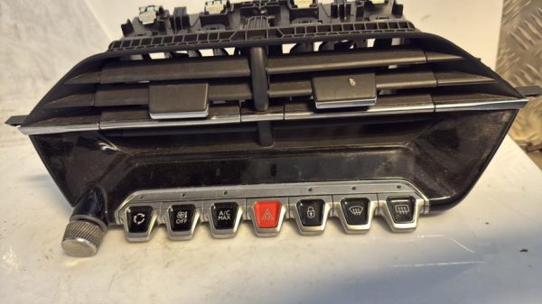 Commande chauffage PEUGEOT 208 2 Essence - Image 1