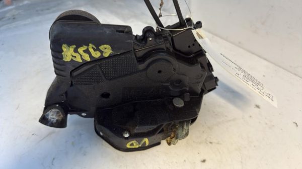 Serrure avant droit TOYOTA YARIS 2 PHASE 1 Diesel - Image 3