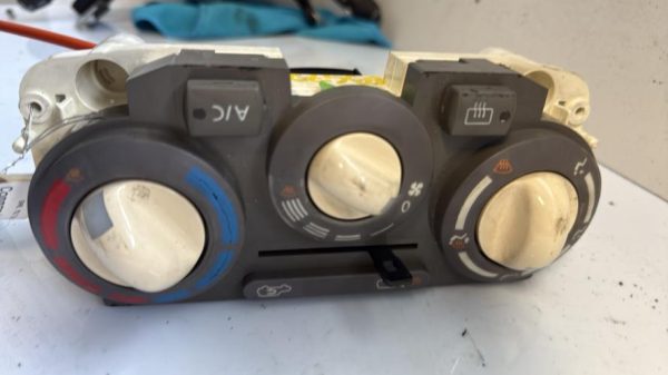 Commande chauffage NISSAN MICRA 3 PHASE 1 Essence - Image 2