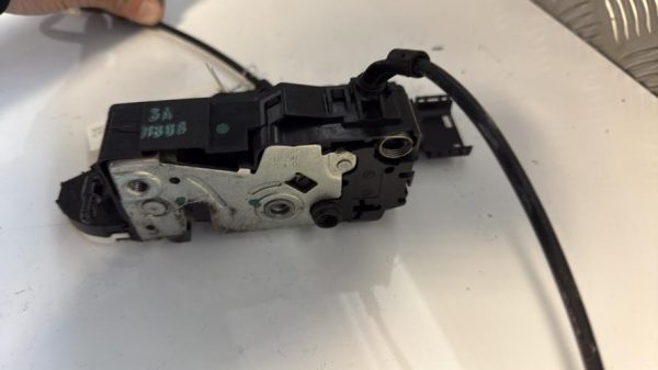 Serrure avant droit PEUGEOT 207 PHASE 2 Diesel - Image 3