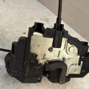 Serrure avant gauche RENAULT CLIO 3 PHASE 2 Diesel - Image 1