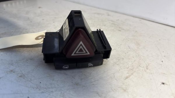 Bouton de warning OPEL CORSA D PHASE 1 Essence - Image 1