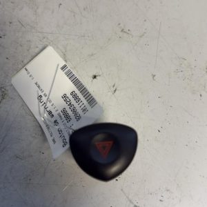 Bouton de warning RENAULT CLIO 2 PHASE 2 Diesel - Image 1