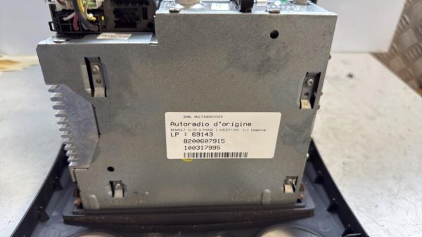 Autoradio d'origine RENAULT CLIO 3 PHASE 1 Essence - Image 1