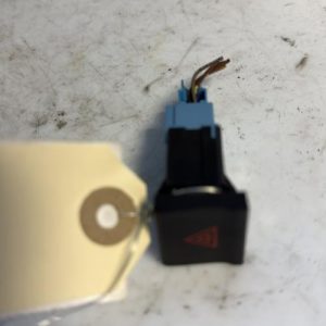 Bouton de warning VOLKSWAGEN POLO 5 PHASE 2 Diesel - Image 1