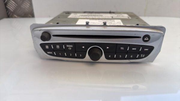 Autoradio d'origine RENAULT MEGANE 3 PHASE 1 Diesel - Image 1