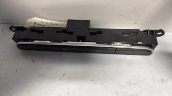 Bouton/Interrupteur RENAULT MEGANE 4 PHASE 1 Diesel - Image 2
