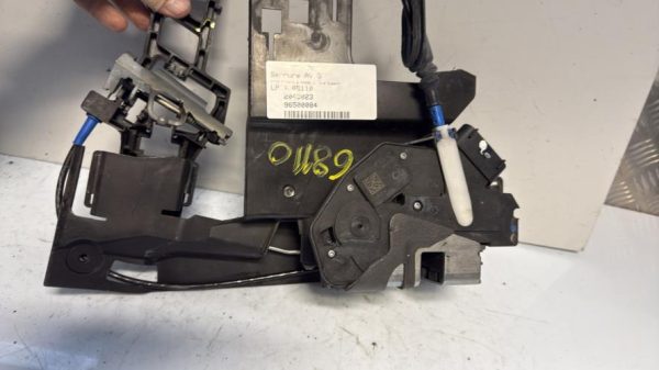 Serrure avant gauche FORD FIESTA 6 PHASE 1 Diesel - Image 3