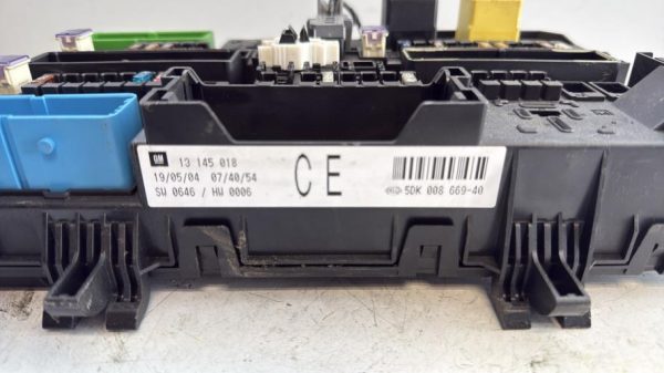 Porte fusible OPEL ASTRA H PHASE 1 Diesel - Image 1