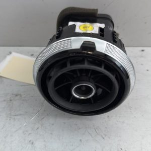 Aerateur tableau de bord AUDI A3 3 PHASE 1 Diesel - Image 1