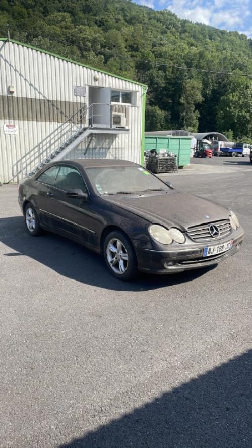Capot MERCEDES CLASSE CLK 209 COUPE Essence - Image 4