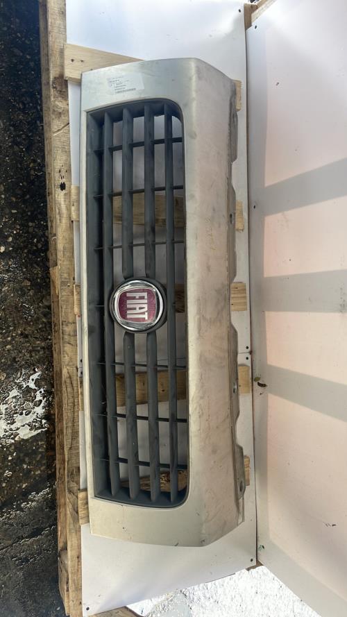 Calandre FIAT DUCATO 3 PHASE 1 Diesel - Image 1