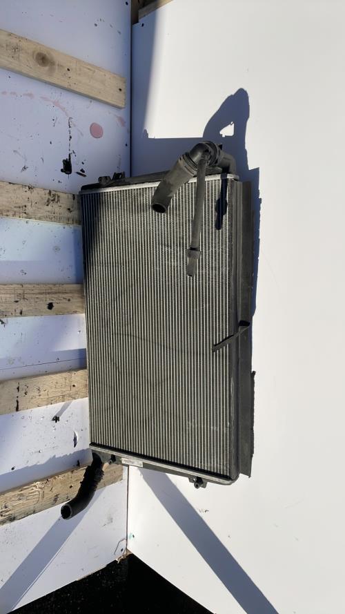 Radiateur eau VOLKSWAGEN GOLF 5 Diesel - Image 2