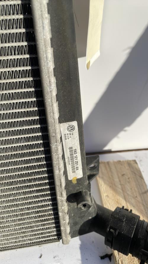 Radiateur eau VOLKSWAGEN GOLF 5 Diesel - Image 3