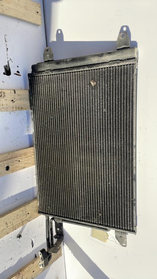 Condenseur de clim VOLKSWAGEN GOLF 5 Diesel - Image 2