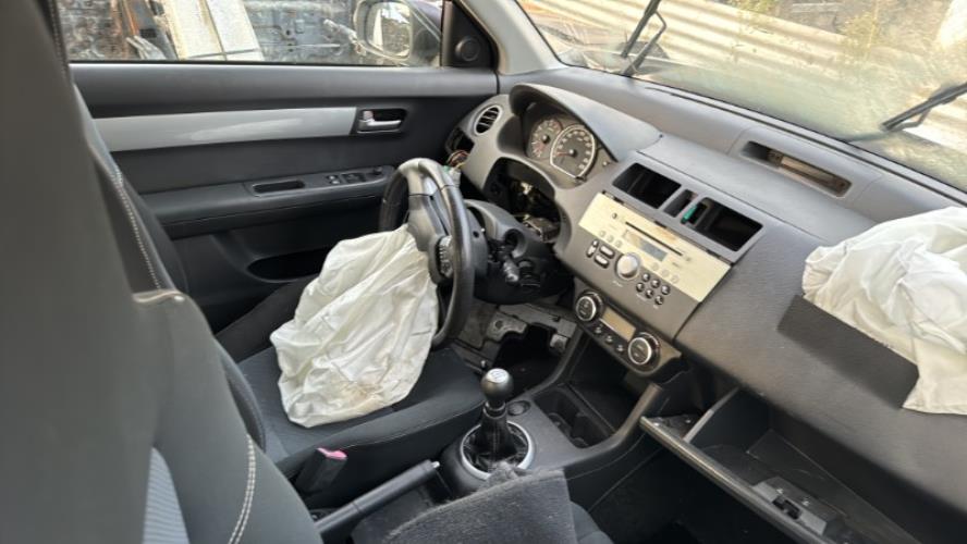 Poignee hayon SUZUKI SWIFT 3 Essence - Image 5