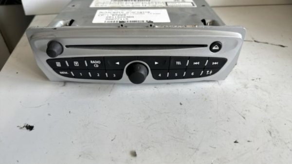 Autoradio d'origine RENAULT MEGANE 3 PHASE 1 Diesel - Image 2