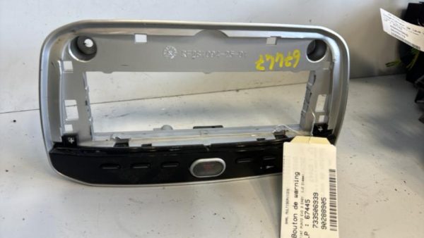 Bouton de warning FIAT PUNTO EVO 3 Diesel - Image 2