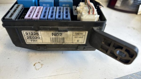 Porte fusible HYUNDAI TUCSON 1 Diesel - Image 2