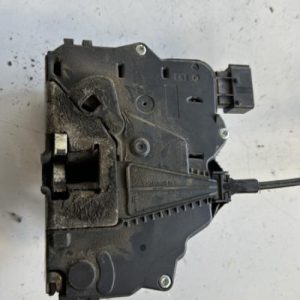 Serrure avant gauche OPEL CORSA D PHASE 2 Diesel - Image 1