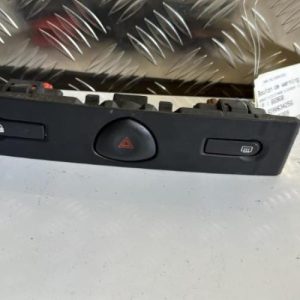 Bouton de warning RENAULT CLIO 2 PHASE 2 Diesel - Image 1