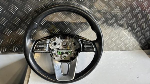Volant KIA CEE-D 3 PHASE 1 Essence - Image 1