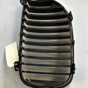 Calandre droite BMW SERIE 1 E87 PHASE 1 Diesel - Image 1