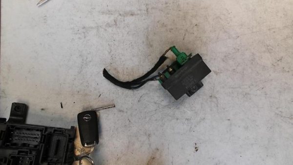 Relais de prechauffage PEUGEOT 206 PHASE 2 BREAK Diesel - Image 1