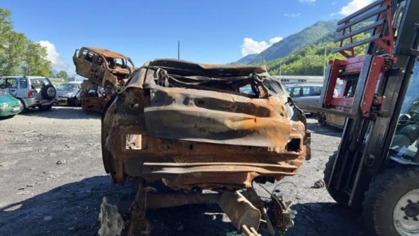 Pare boue arriere gauche PEUGEOT 208 2 Essence - Image 6