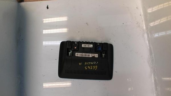 Ecran GPS MERCEDES CLASSE A 176 PHASE 2 Essence - Image 2
