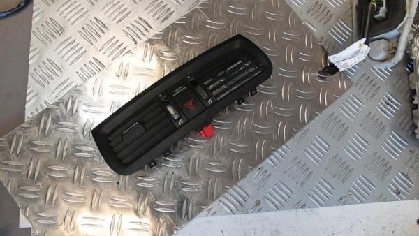 Bouton de warning SKODA FABIA 2 PHASE 2 Essence - Image 1