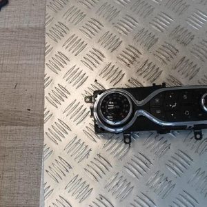 Commande chauffage RENAULT CLIO 4 PHASE 1 Diesel - Image 1