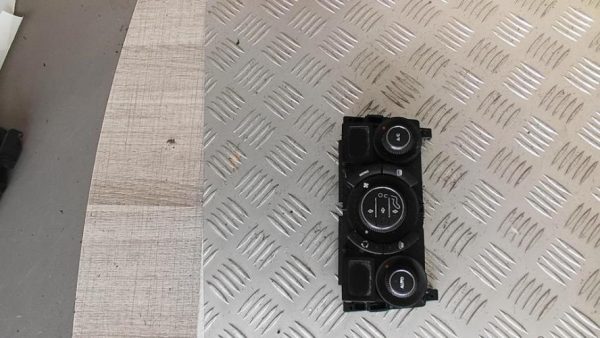 Commande chauffage PEUGEOT 308 1 PHASE 1 Diesel - Image 3