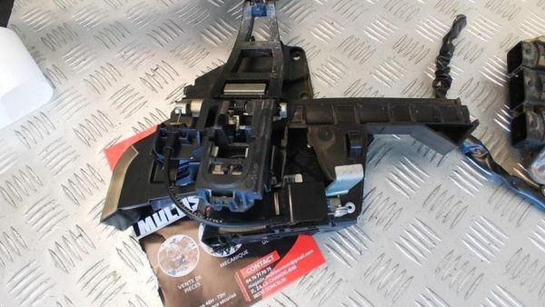 Serrure avant gauche FORD FOCUS 2 PHASE 1 Diesel - Image 3