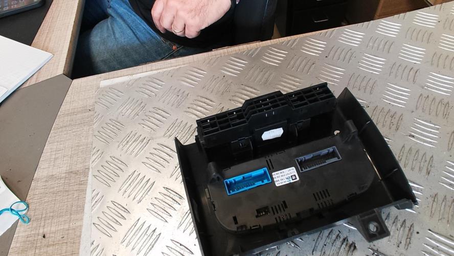 Commande chauffage OPEL ZAFIRA A PHASE 2 Diesel - Image 2