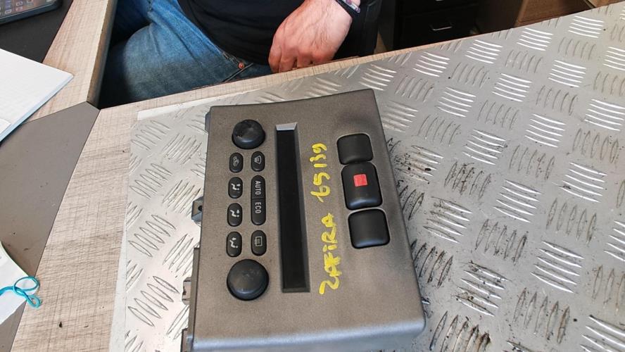 Commande chauffage OPEL ZAFIRA A PHASE 2 Diesel - Image 6