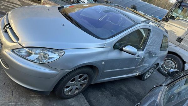 Moteur PEUGEOT 307 PHASE 1 BREAK Essence - Image 7