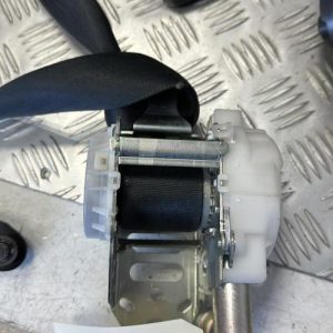 Ceinture avant gauche SUZUKI SWIFT 4 Essence - Image 1