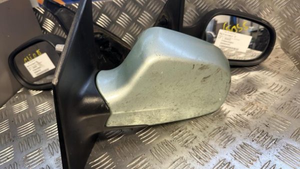 Retroviseur gauche HYUNDAI MATRIX PHASE 1 Diesel - Image 1