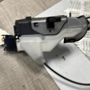 Serrure avant gauche PEUGEOT 3008 1 PHASE 1 Diesel - Image 1