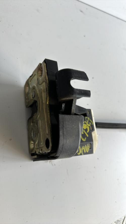 Serrure avant gauche RENAULT CLIO 2 PHASE 2 Diesel - Image 1