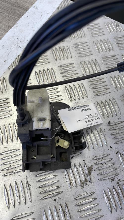 Serrure avant gauche RENAULT CLIO 2 PHASE 2 Diesel - Image 3