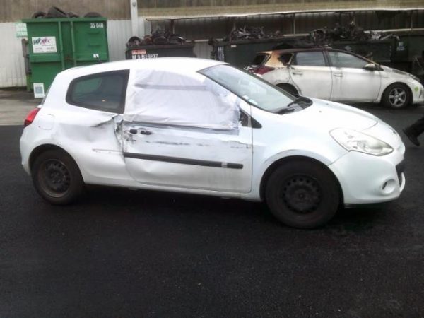 Trappe d'essence RENAULT CLIO 3 PHASE 2 Diesel - Image 12