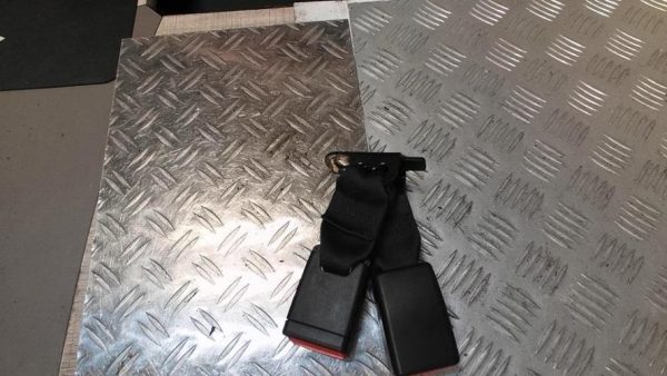 Attache ceinture arriere droit PEUGEOT 208 1 PHASE 2 Diesel - Image 4