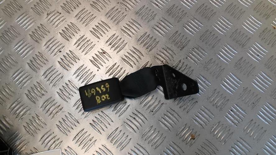 Attache ceinture arriere centrale PEUGEOT 208 1 PHASE 1 Diesel - Image 1