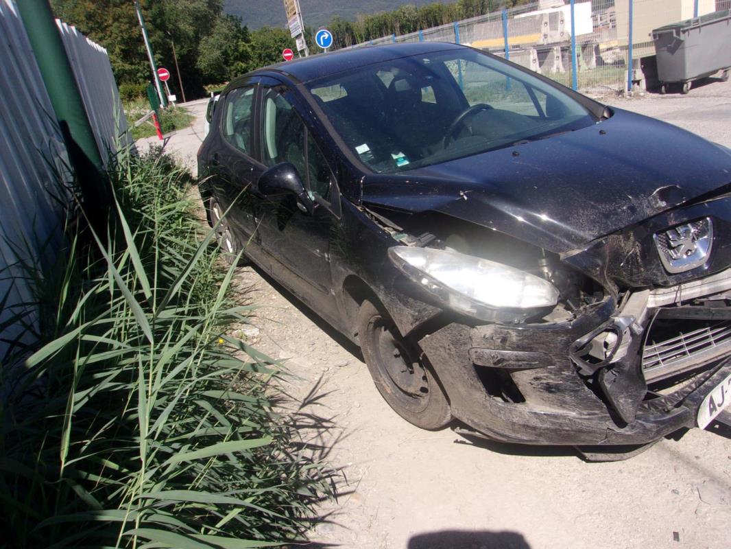 Vitre arriere gauche PEUGEOT 308 1 PHASE 1 Diesel - Image 6