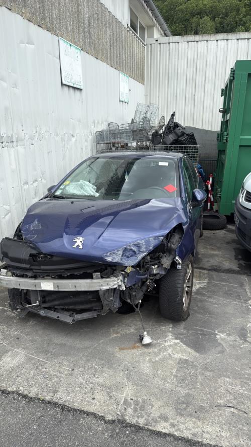 Attache ceinture arriere droit PEUGEOT 208 1 PHASE 1 Diesel - Image 4