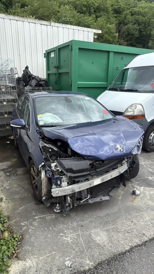 Attache ceinture arriere droit PEUGEOT 208 1 PHASE 1 Diesel - Image 5